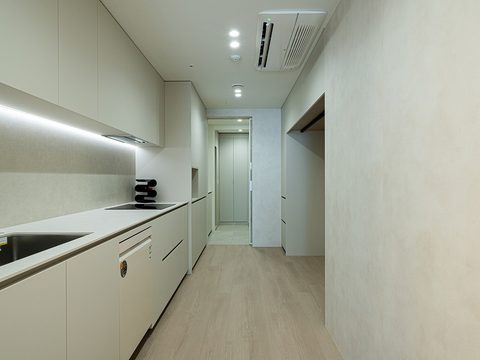 예림보드 럭스 MR 아크 퓨어코튼 YPA-02 — 50평대 아파트 주방
