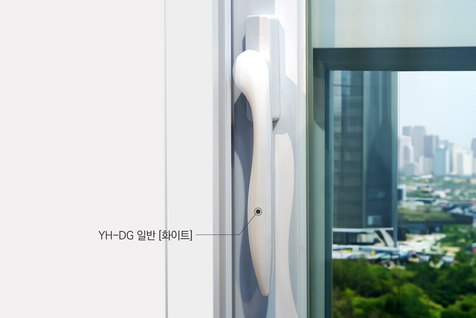 YH-DG (일반) 화이트 · 창을 닫으면 자동으로 잠기는 타입